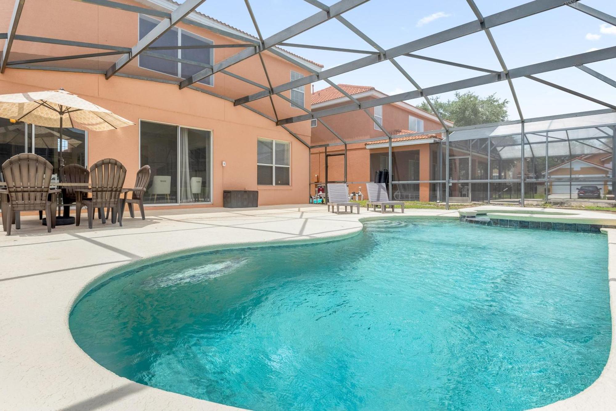 Large Spacious Home W Private Pool & Hot Tub Davenport Buitenkant foto